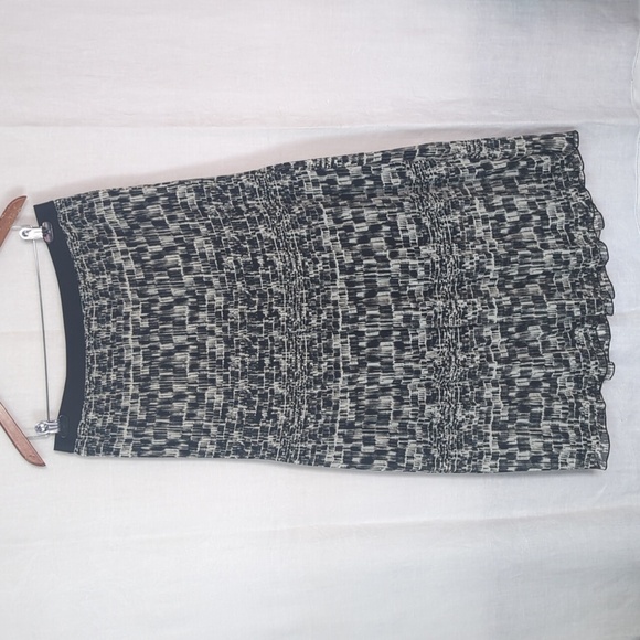 Liz Claiborne Black White Abstract Textured Crepe Maxi Skirt Size Large - Picture 1 of 4